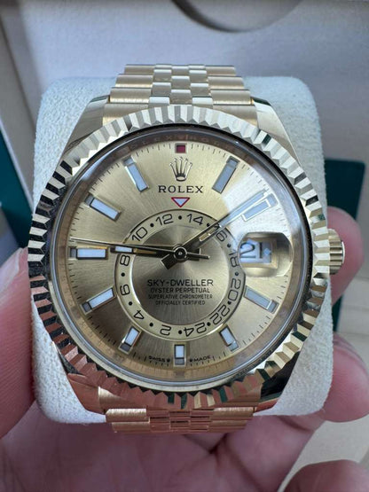 Rolex Sky Dweller - 42 MM - Yellow Gold - Champagne Dial - 336938-0004