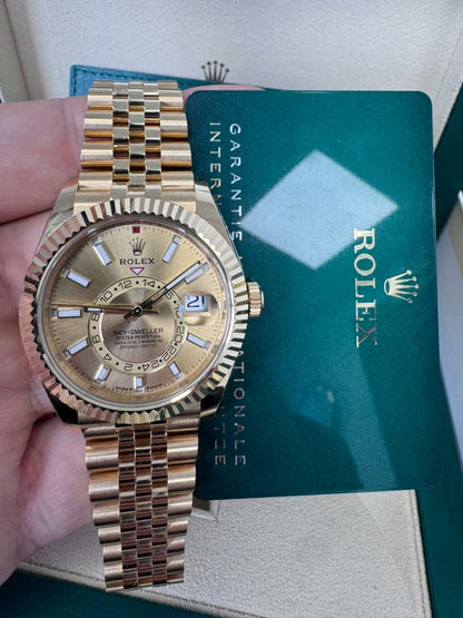 Rolex Sky Dweller - 42 MM - Yellow Gold - Champagne Dial - 336938-0004