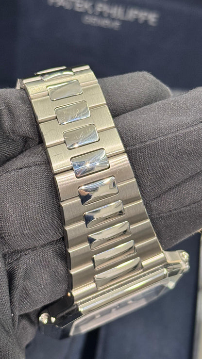 Patek Philippe Cubitus - 45 MM - Steel - Green Dial - 5821/1A-001