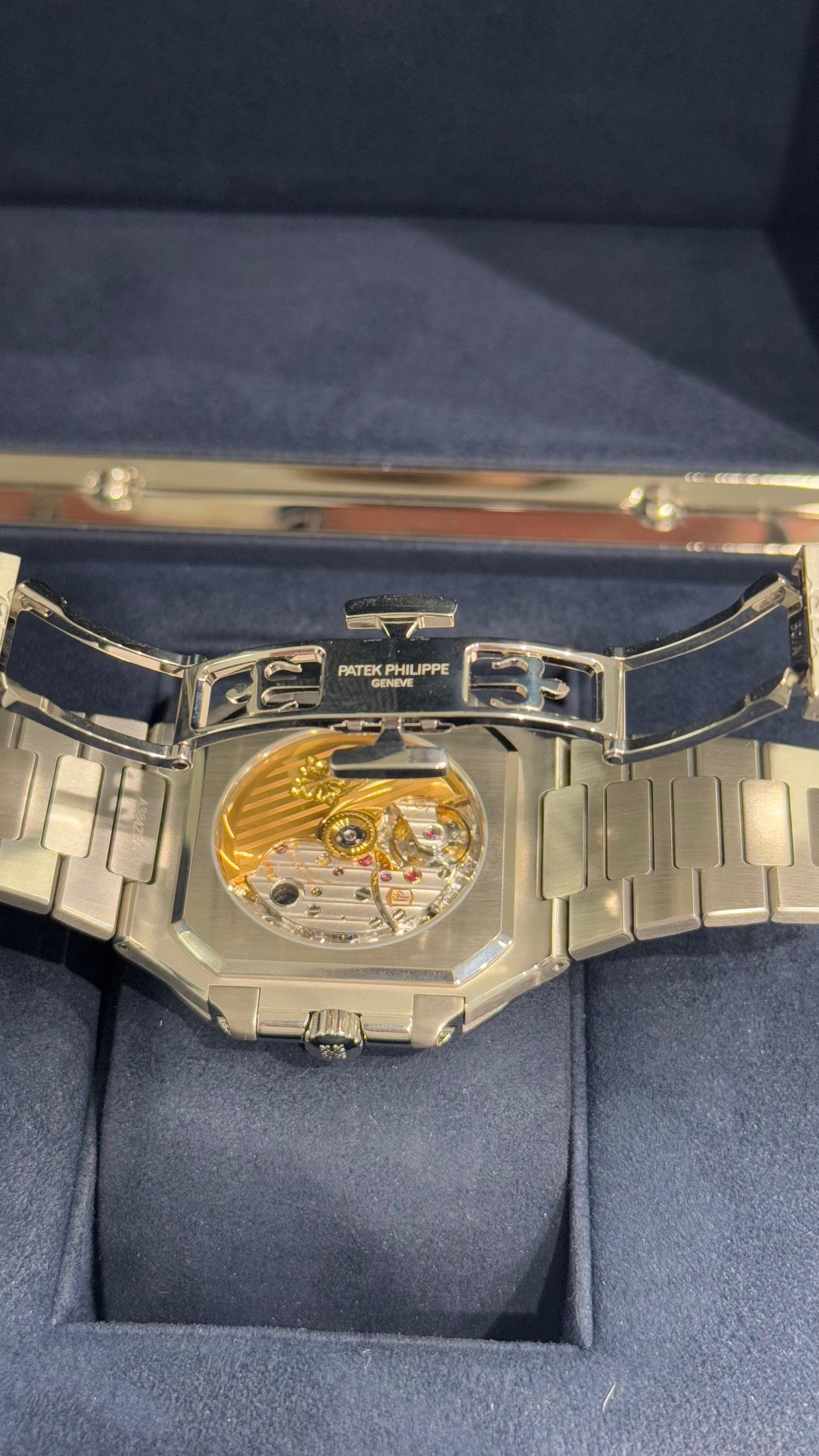 Patek Philippe Cubitus - 45 MM - Steel - Green Dial - 5821/1A-001