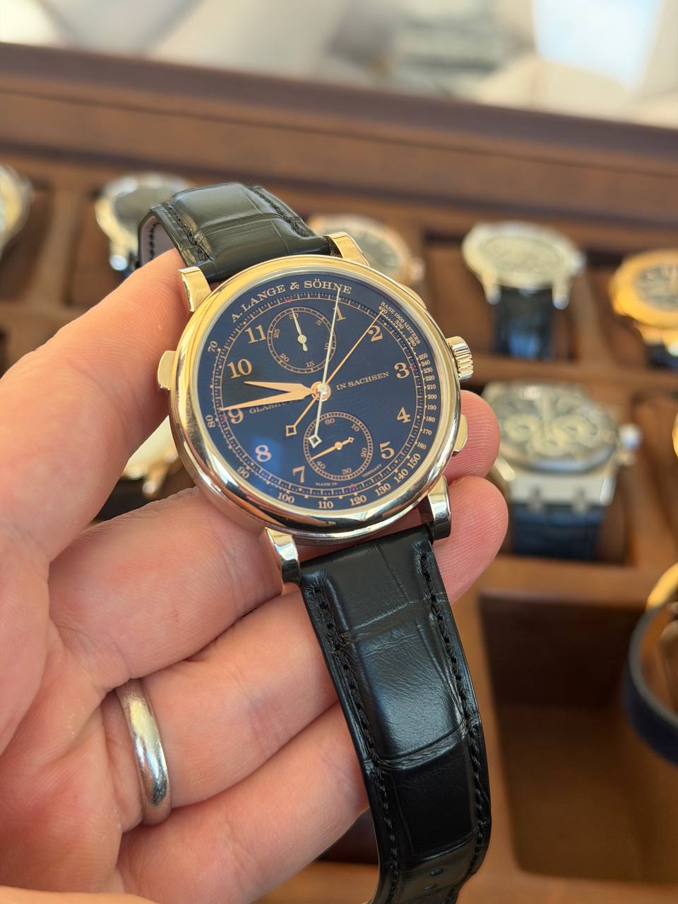 A. Lange & Söhne 1815 Rattrapante Honeygold - 41.2 MM - Honeygold - Black Dial - 425.050