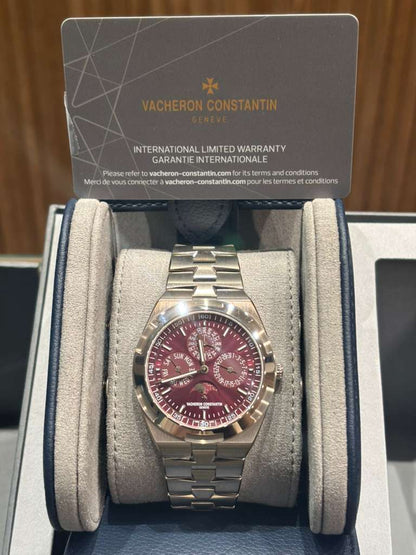 Vacheron Constantin Overseas Chronograph White Gold 41.5 MM - White Gold Bracelet - Burgundy Dial - 4300V/220G-H151