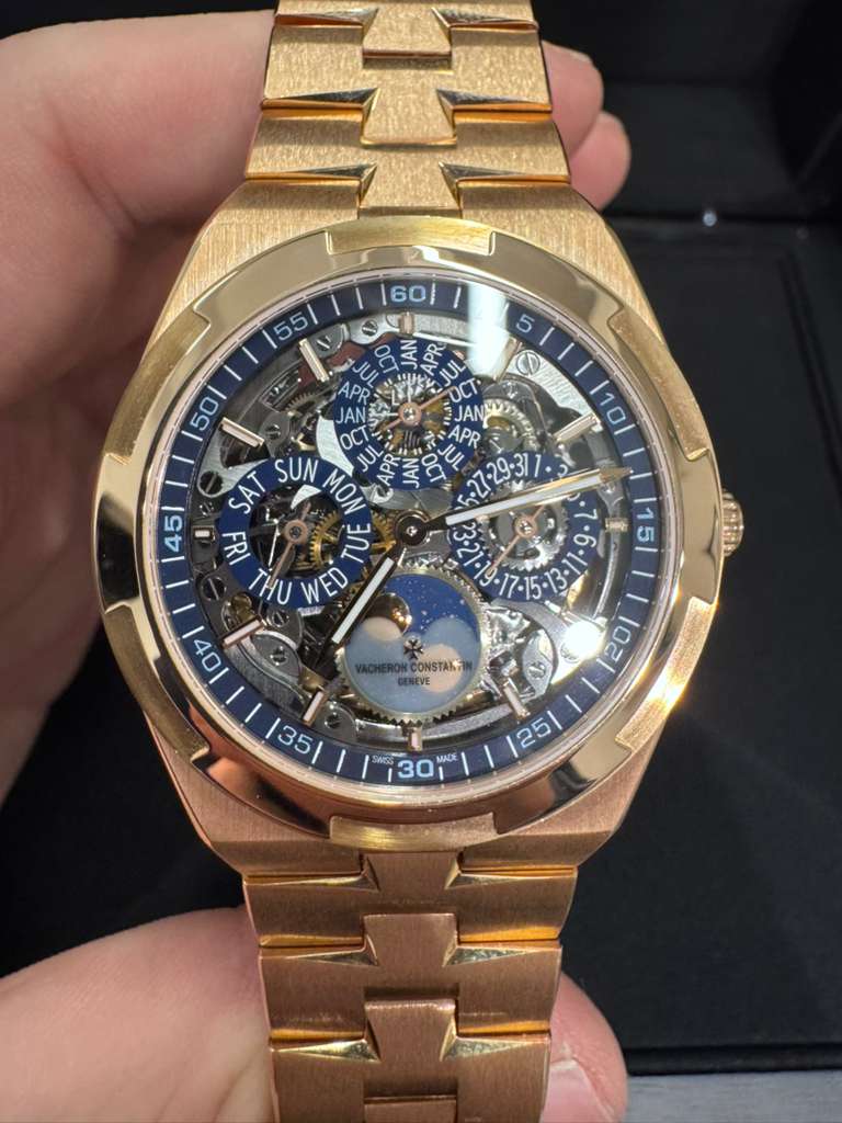 Vacheron Constantin - Overseas - Perpetual Calendar Ultra-thin - 41.5 MM - Rose Gold - Skeleton Dial - 4300V/220R-B642