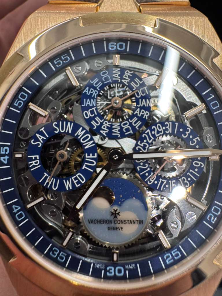 Vacheron Constantin - Overseas - Perpetual Calendar Ultra-thin - 41.5 MM - Rose Gold - Skeleton Dial - 4300V/220R-B642