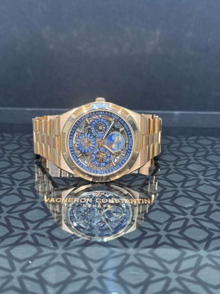 Vacheron Constantin - Overseas - Perpetual Calendar Ultra-thin - 41.5 MM - Rose Gold - Skeleton Dial - 4300V/220R-B642