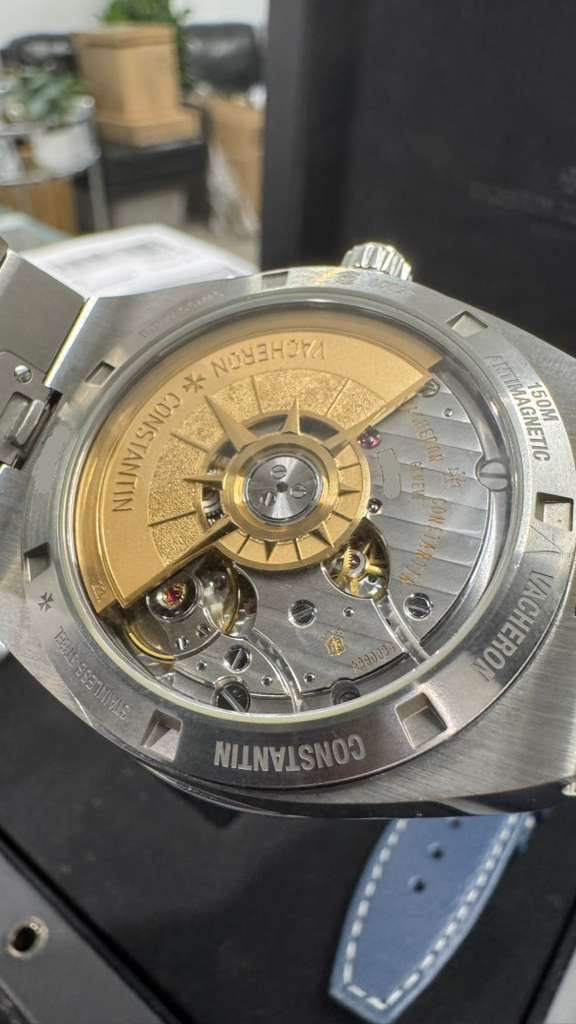 Vacheron Constantin Overseas Stainless Steel 41 MM - Stainless Steel Bracelet - Blue Dial - 4500V/110A-B128