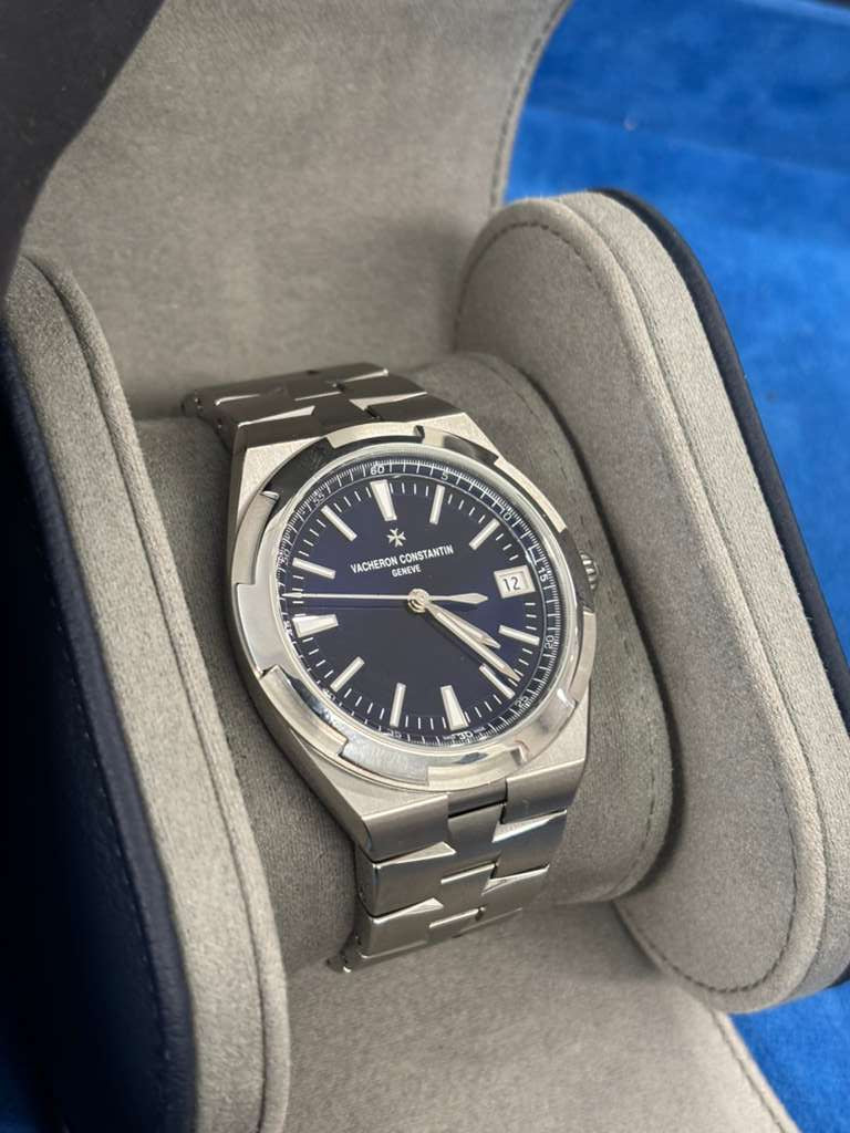Vacheron Constantin - Overseas - 41 MM - Stainless Steel - Blue Dial - 4520V/210A-B128
