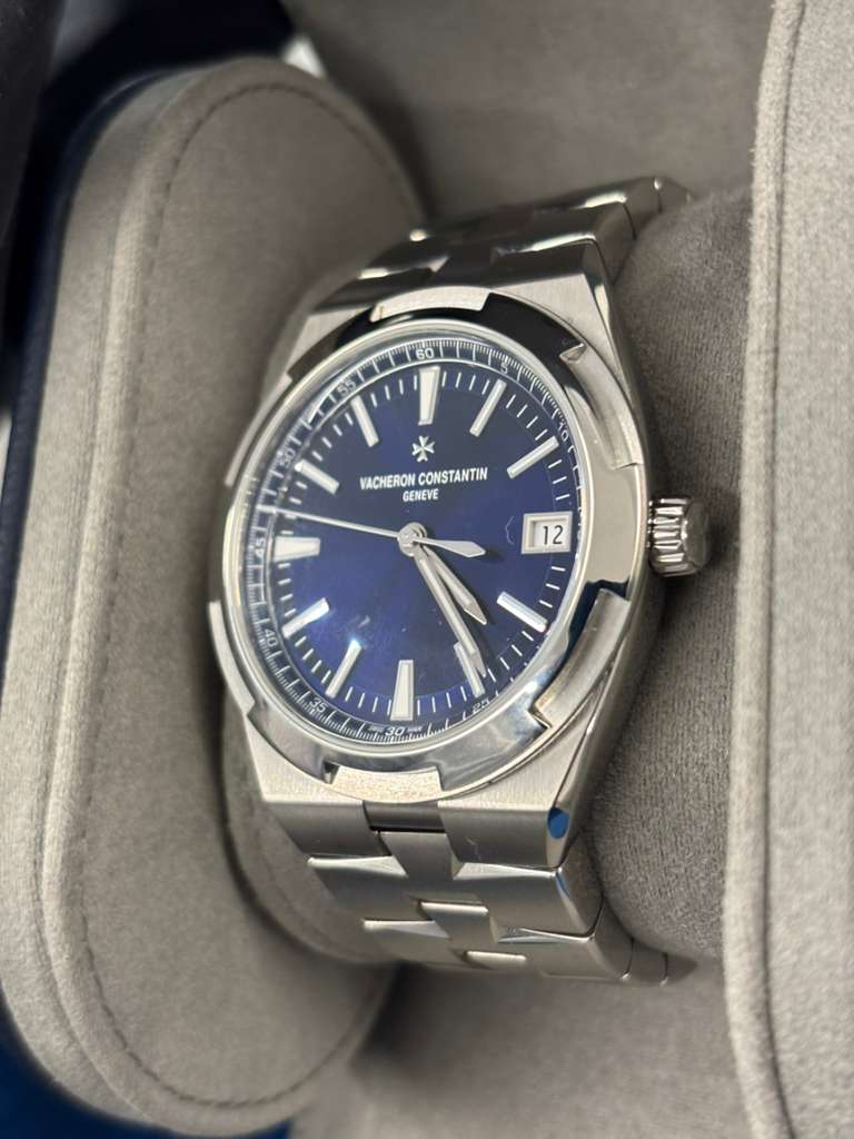 Vacheron Constantin - Overseas - 41 MM - Stainless Steel - Blue Dial - 4520V/210A-B128