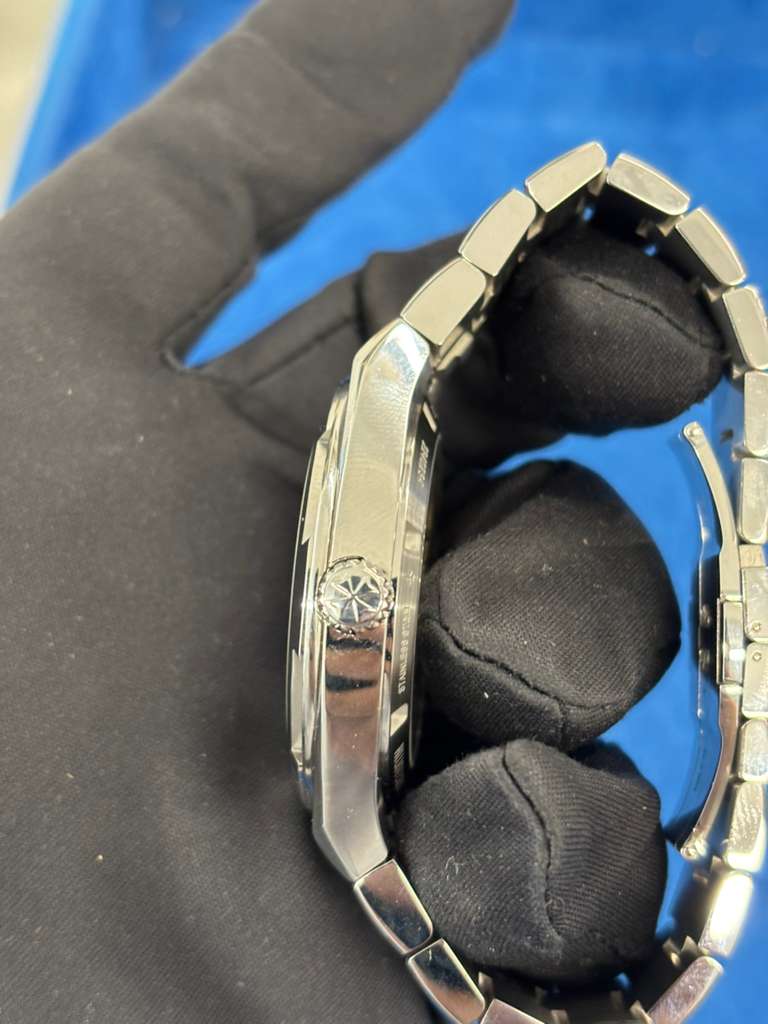 Vacheron Constantin - Overseas - 41 MM - Stainless Steel - Blue Dial - 4520V/210A-B128