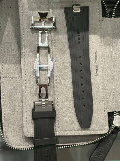 Vacheron Constantin Overseas Stainless Steel 41 MM - Stainless Steel Bracelet - Black Dial - 4520V/210A-B483