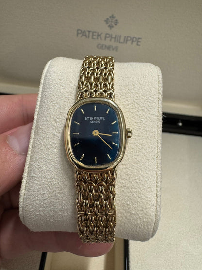 Patek Philippe Golden Ellipse - Yellow Gold - 20 MM x 23.5 MM - Blue Dial - 4764/1j