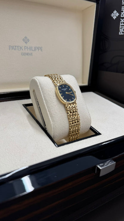Patek Philippe Golden Ellipse - Yellow Gold - 20 MM x 23.5 MM - Blue Dial - 4764/1j