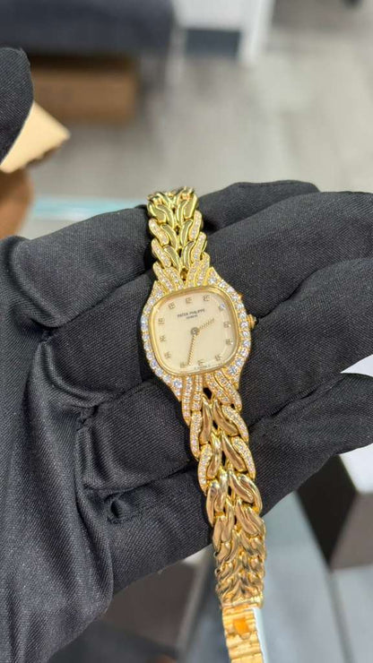 Patek Philippe La Flamme - 21 x 23 MM - Yellow Gold - 4815/3J