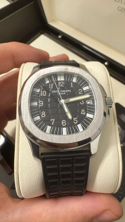 Patek Philippe Aquanaut - 37 MM - Steel - 5065A-001