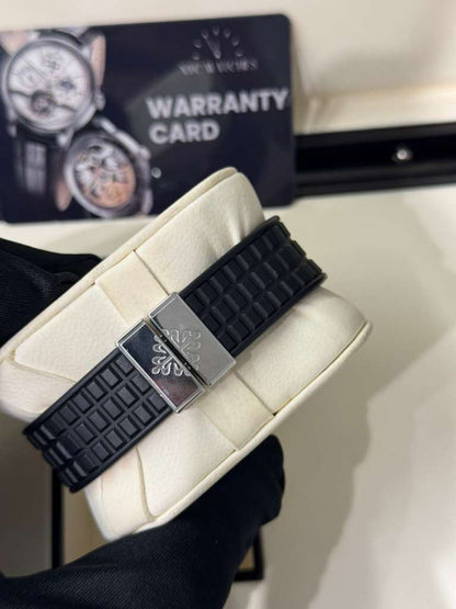 Patek Philippe Aquanaut - 36 MM - Steel - 5066A-001