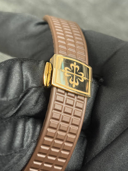 Patek Philippe Aquanaut Luce - 36 MM - Rose Gold - Brown Dial - Diamond Bezel - 5068R-001