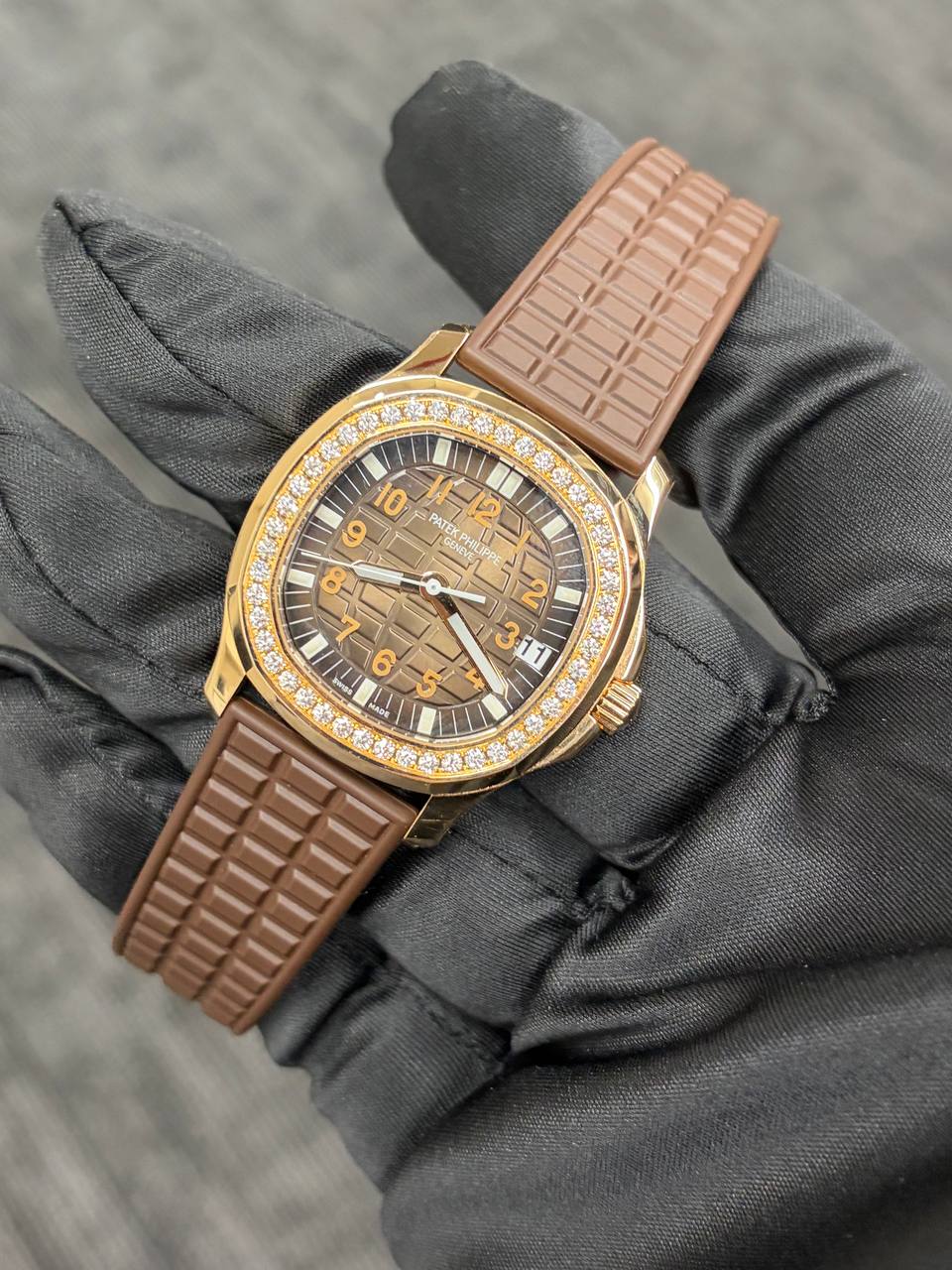Patek Philippe Aquanaut Luce - 36 MM - Rose Gold - Brown Dial - Diamond Bezel - 5068R-001