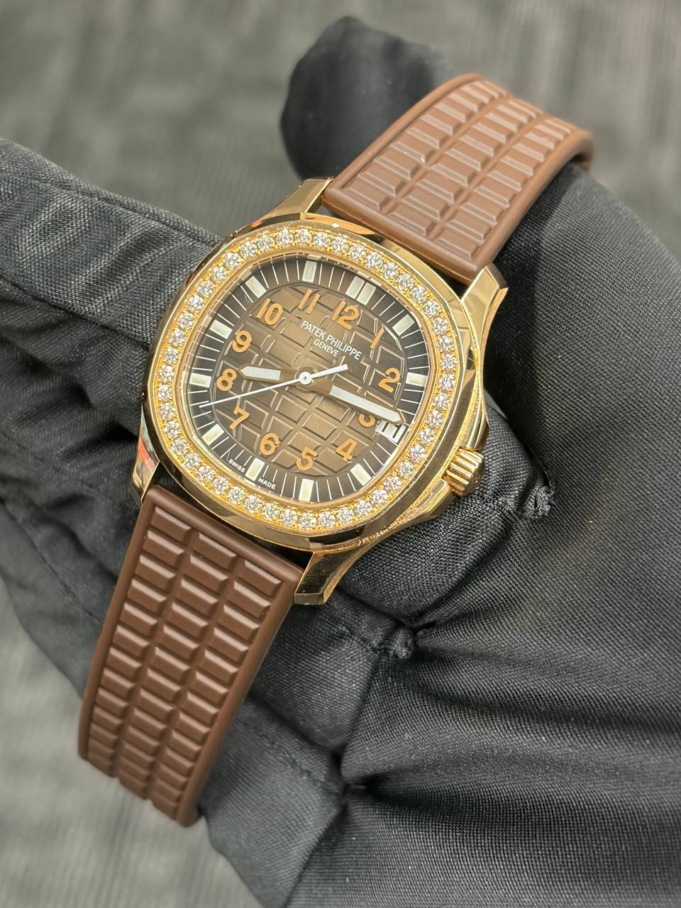 Patek Philippe Aquanaut Luce - 36 MM - Rose Gold - Brown Dial - Diamond Bezel - 5068R-001