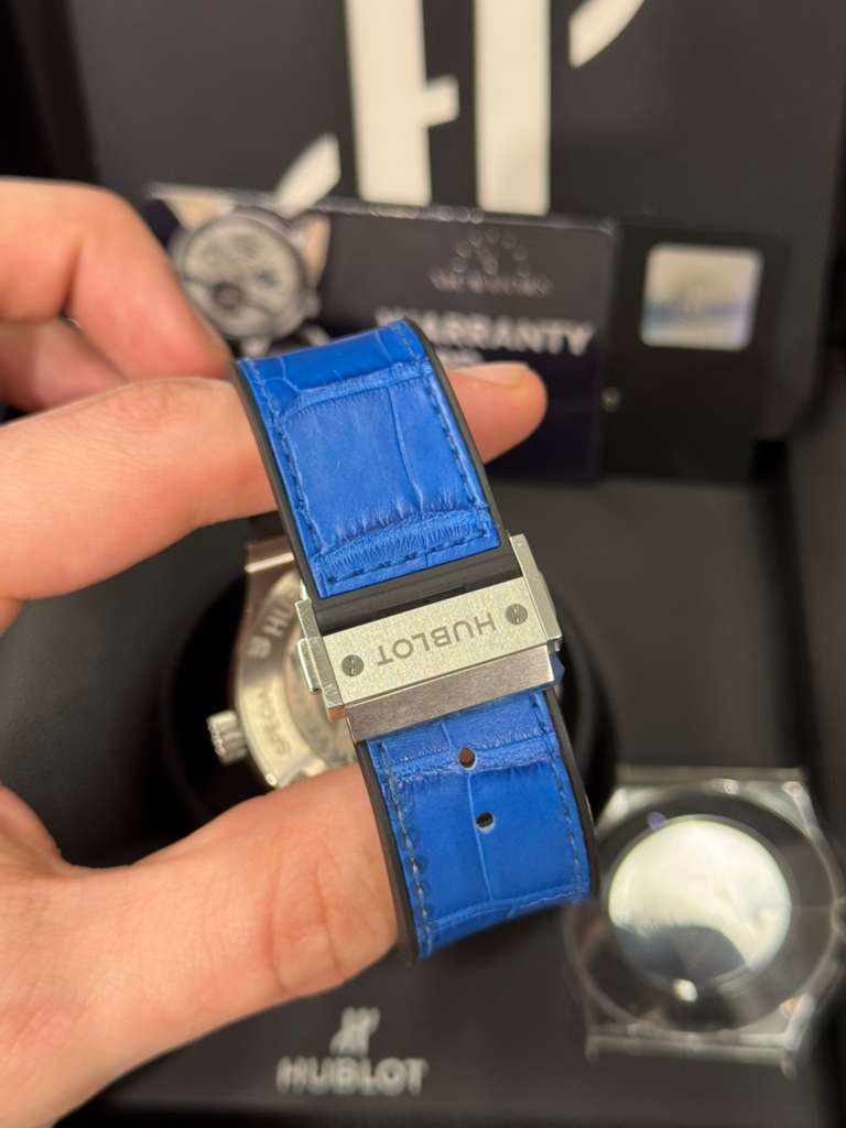 Hublot Classic Fusion Titanium Blue - 70th Anniversary Israel - Limited Edition - 45 MM - Blue Strap - Blue Dial - 511.NX.7170.LR.ISL18