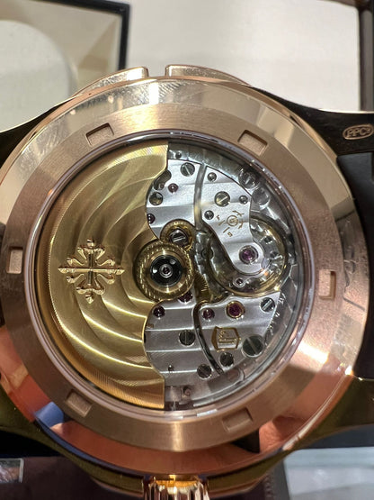 Patek Philippe Aquanaut - Travel Time - 40.8MM - Rose Gold - 5164R-001