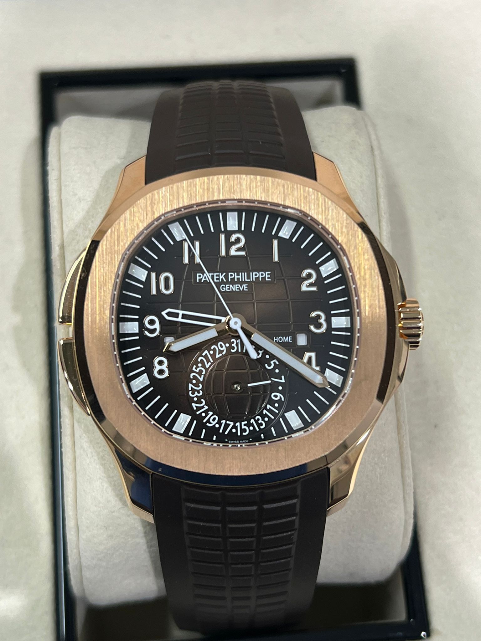 Patek Philippe Aquanaut - Travel Time - 40.8MM - Rose Gold - 5164R-001