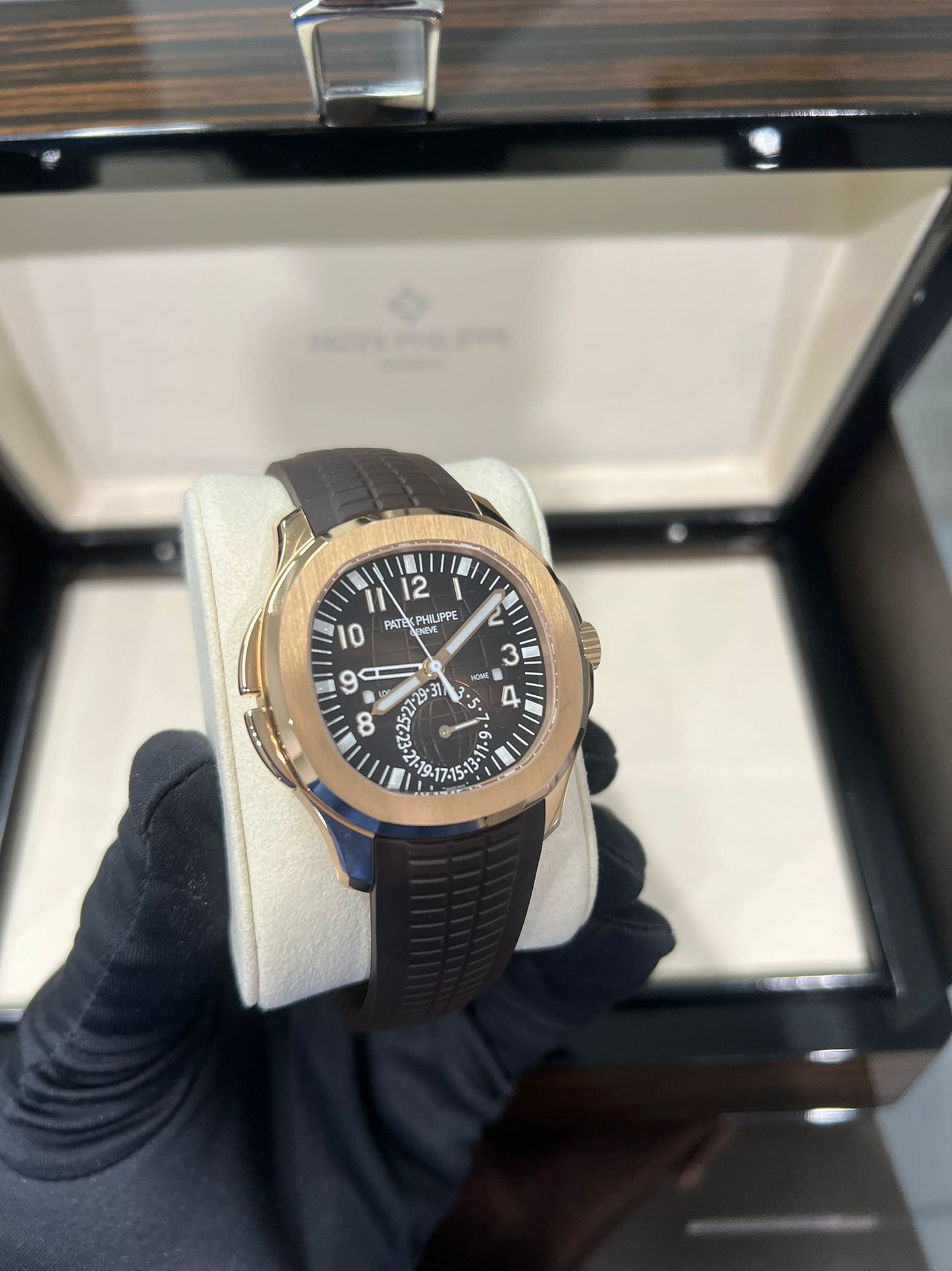 Patek Philippe Aquanaut - Travel Time - 40.8MM - Rose Gold - 5164R-001