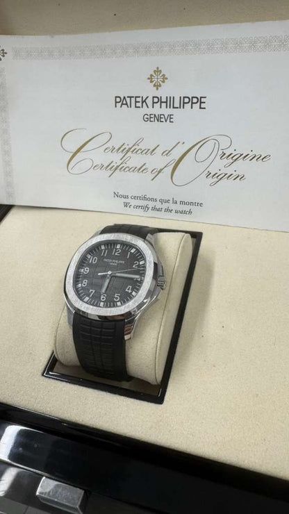 Patek Philippe Aquanaut - 40 MM - Steel - 5167A-001
