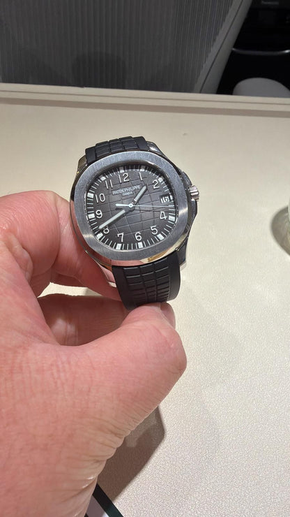 Patek Philippe Aquanaut - 40 MM - Steel - 5167A-001