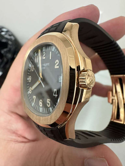 Patek Philippe Aquanaut - 40MM - Rose Gold - 5167R-001