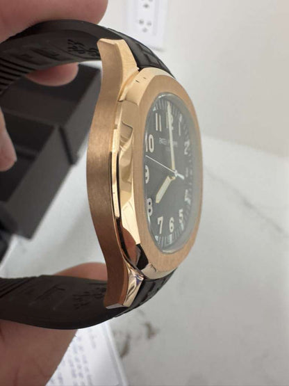 Patek Philippe Aquanaut - 40MM - Rose Gold - 5167R-001