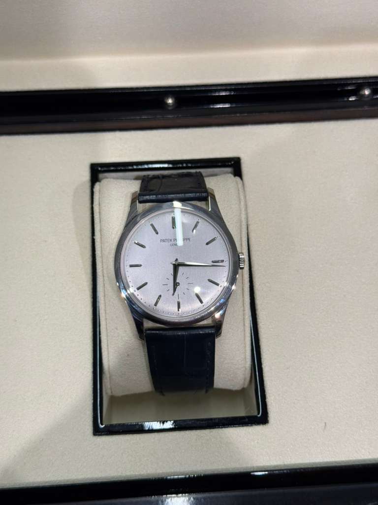 Patek Philippe Calatrava - 37 MM - White Gold - 5196G