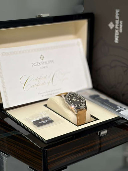 Patek Philippe Calatrava - 40 MM - White Gold - 5226G-001