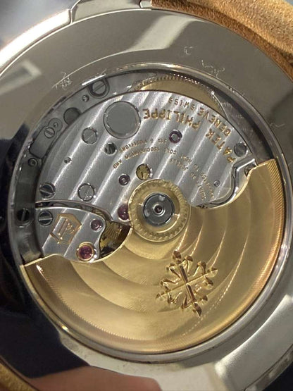 Patek Philippe Calatrava - 40 MM - White Gold - 5226G-001