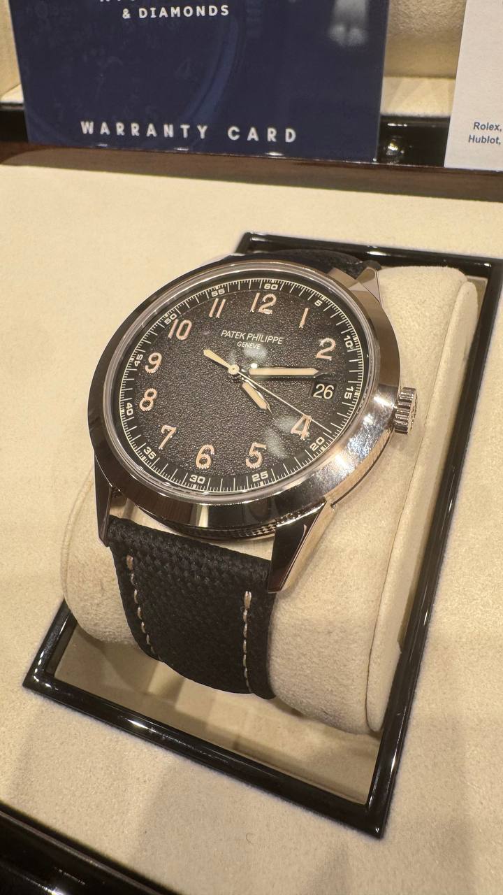 Patek Philippe Calatrava - 40 MM - White Gold - 5226G-001