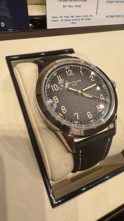 Patek Philippe Calatrava - 40 MM - White Gold - 5226G-001