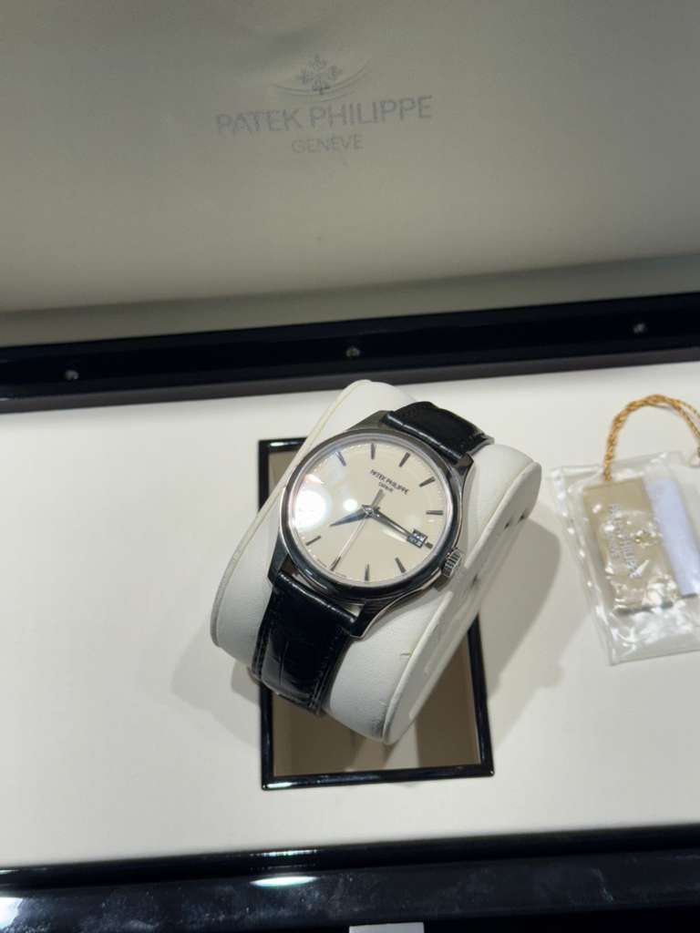 Patek Philippe Calatrava - 38 MM - White Gold - 5227G-001