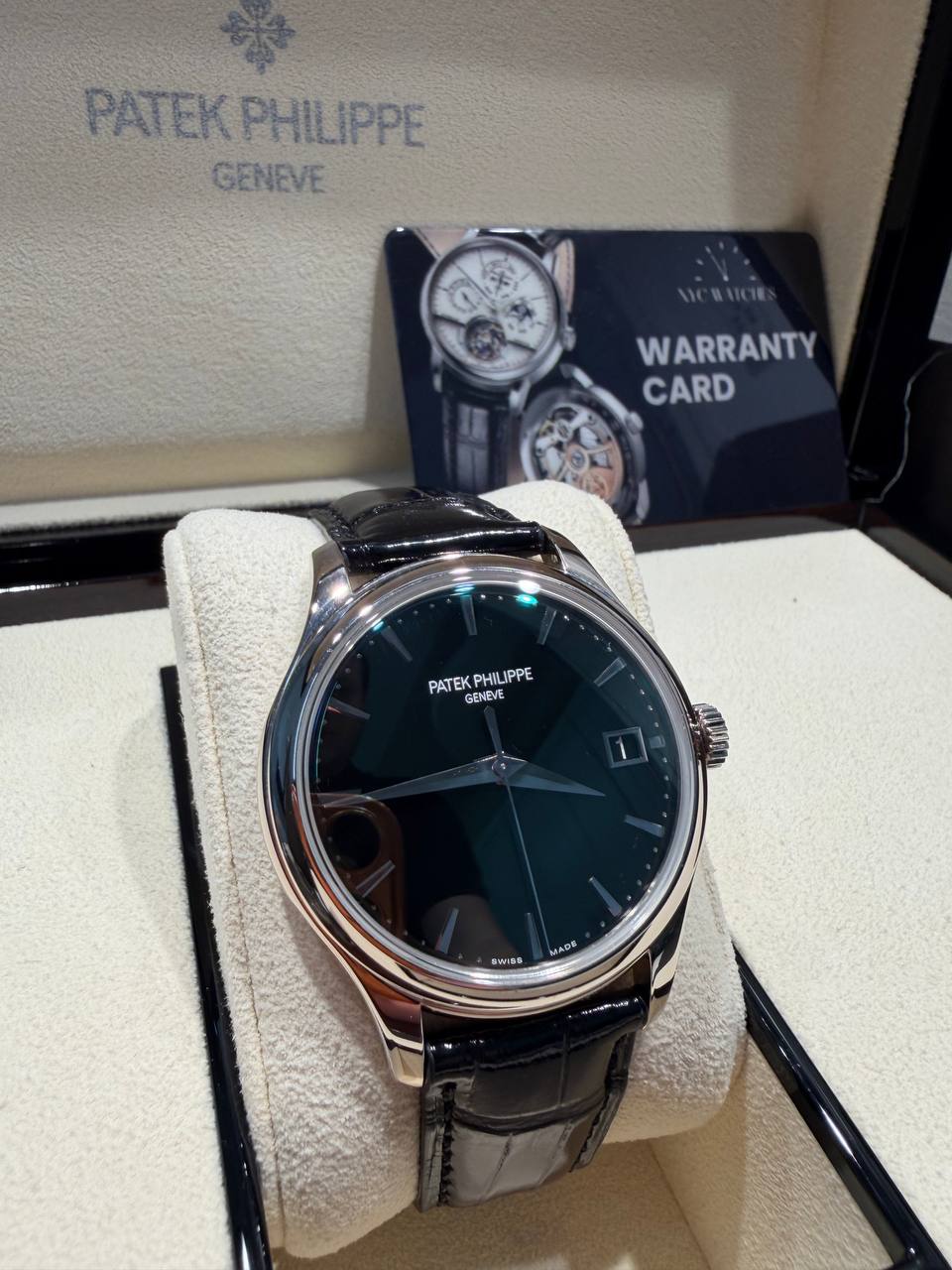 Patek Philippe Calatrava - 39 MM - White Gold - 5227G-010