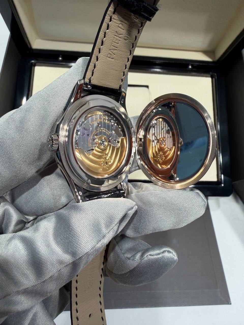 Patek Philippe Calatrava - 39 MM - White Gold - 5227G-010