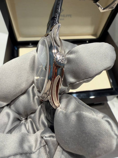 Patek Philippe Calatrava - 39 MM - White Gold - 5227G-010