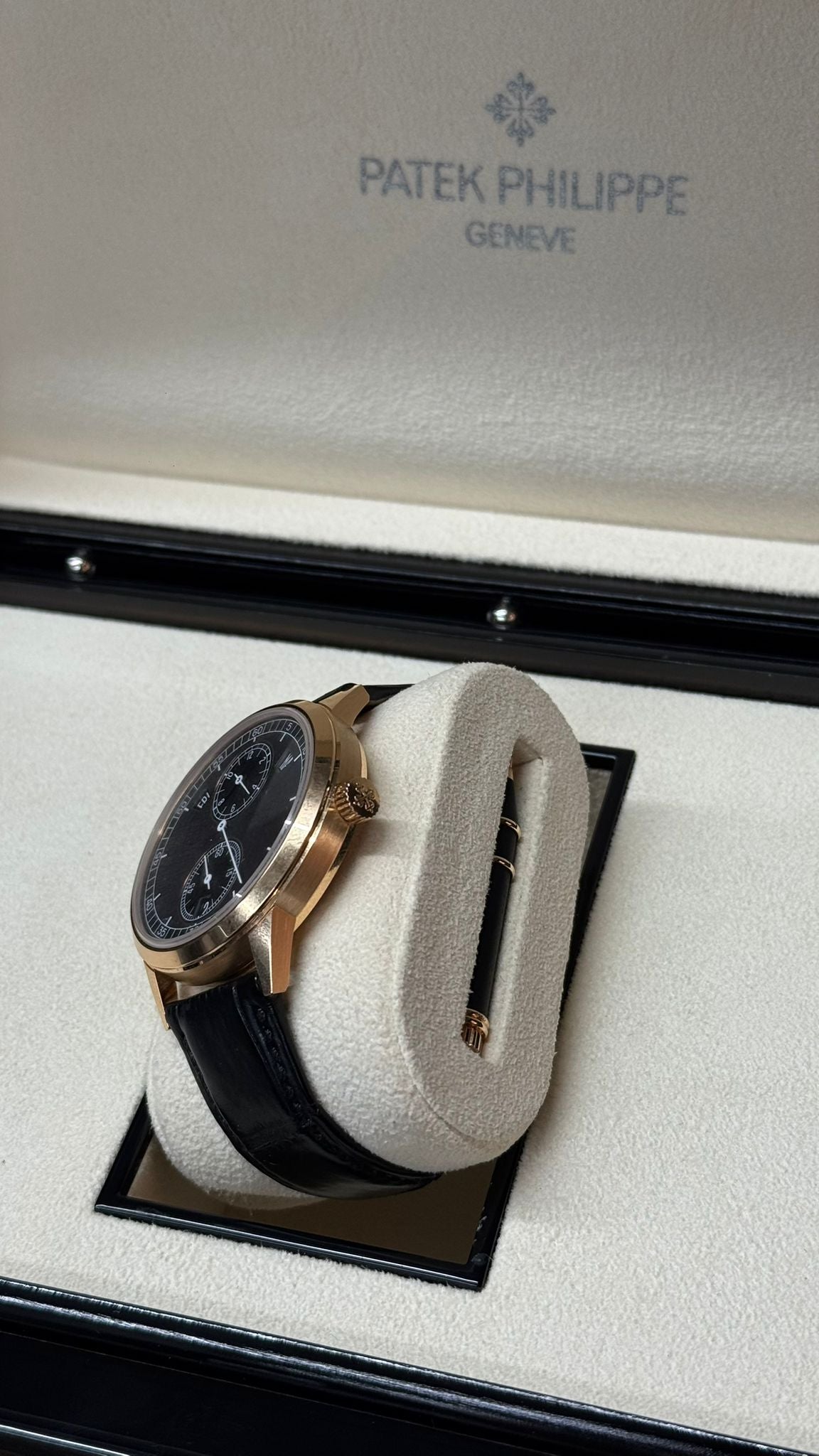 Patek Philippe Complications - 40.5 MM - Rose Gold - 5235/50R-001