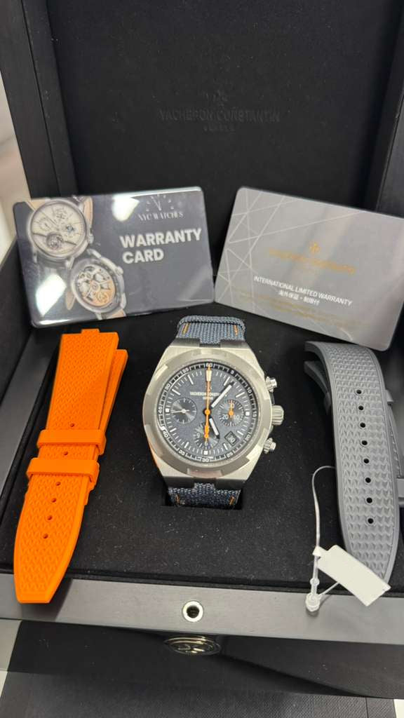 Vacheron Constantin - Overseas "Everest" - Limited Edition - 42.5 MM - Titanium and Stainless Steel - Grey/Blue Dial - Grey Fabric Bracelet - 5510-000T-B923