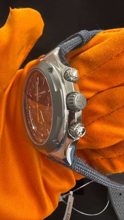 Vacheron Constantin - Overseas "Everest" - Limited Edition - 42.5 MM - Titanium and Stainless Steel - Grey/Blue Dial - Grey Fabric Bracelet - 5510-000T-B923