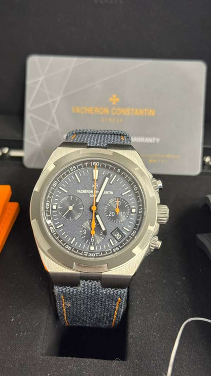 Vacheron Constantin - Overseas "Everest" - Limited Edition - 42.5 MM - Titanium and Stainless Steel - Grey/Blue Dial - Grey Fabric Bracelet - 5510-000T-B923