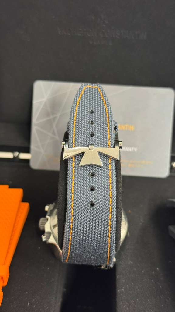 Vacheron Constantin - Overseas "Everest" - Limited Edition - 42.5 MM - Titanium and Stainless Steel - Grey/Blue Dial - Grey Fabric Bracelet - 5510-000T-B923