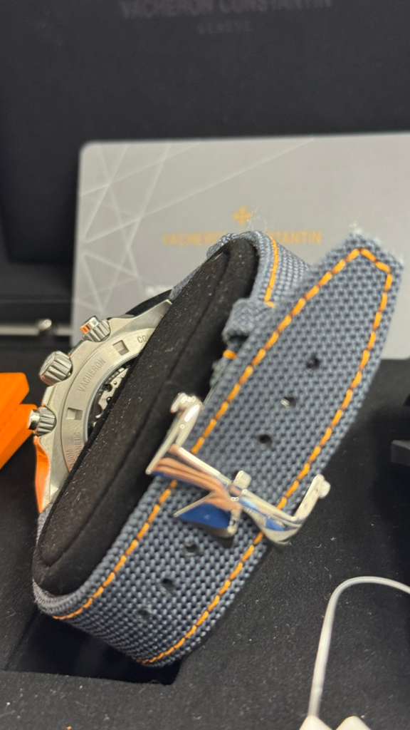 Vacheron Constantin - Overseas "Everest" - Limited Edition - 42.5 MM - Titanium and Stainless Steel - Grey/Blue Dial - Grey Fabric Bracelet - 5510-000T-B923