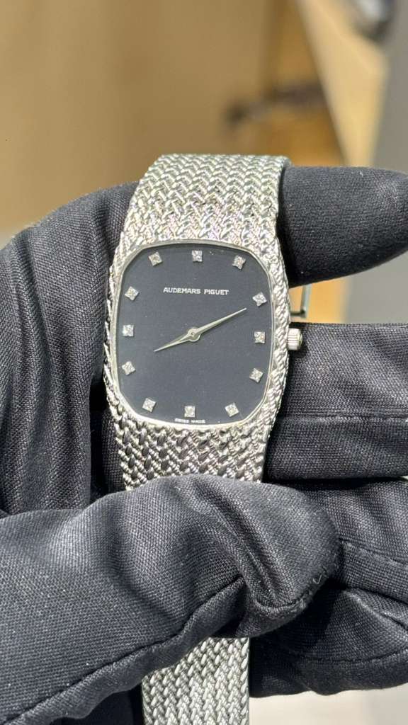 Audemars Piguet - Vintage Cobra - 32 MM - White Gold - Blue Diamond Dial - 56525