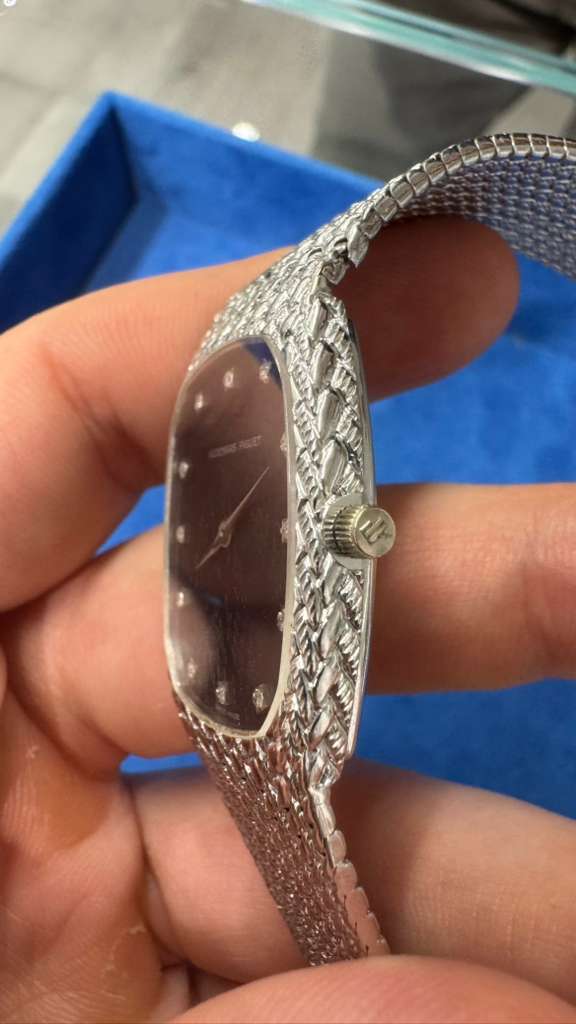 Audemars Piguet - Vintage Cobra - 32 MM - White Gold - Blue Diamond Dial - 56525