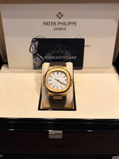 Patek Philippe Nautilus - 43 x 38 MM - Yellow Gold - 5711J