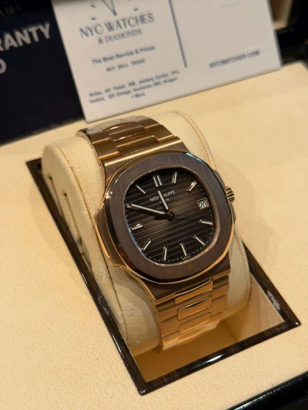 Patek Philippe Nautilus - 40 MM - Rose Gold - 5711/1R-001 Caliber 330 Movement