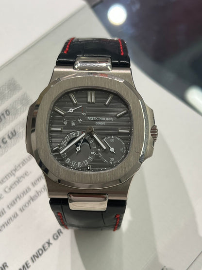 Patek Philippe Nautilus - Moonphase - 40 MM - White Gold - 5712G-001